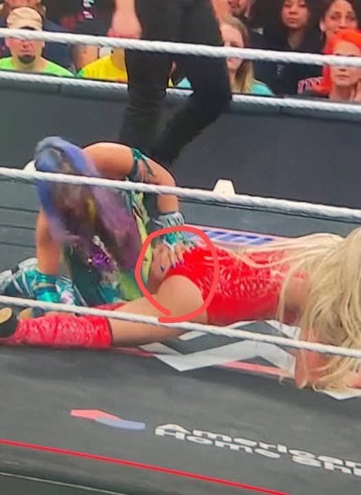 Giulia’s Gutsy Move: Attempt to Humiliate Liv Morgan in the Ring – WWE Heats Up