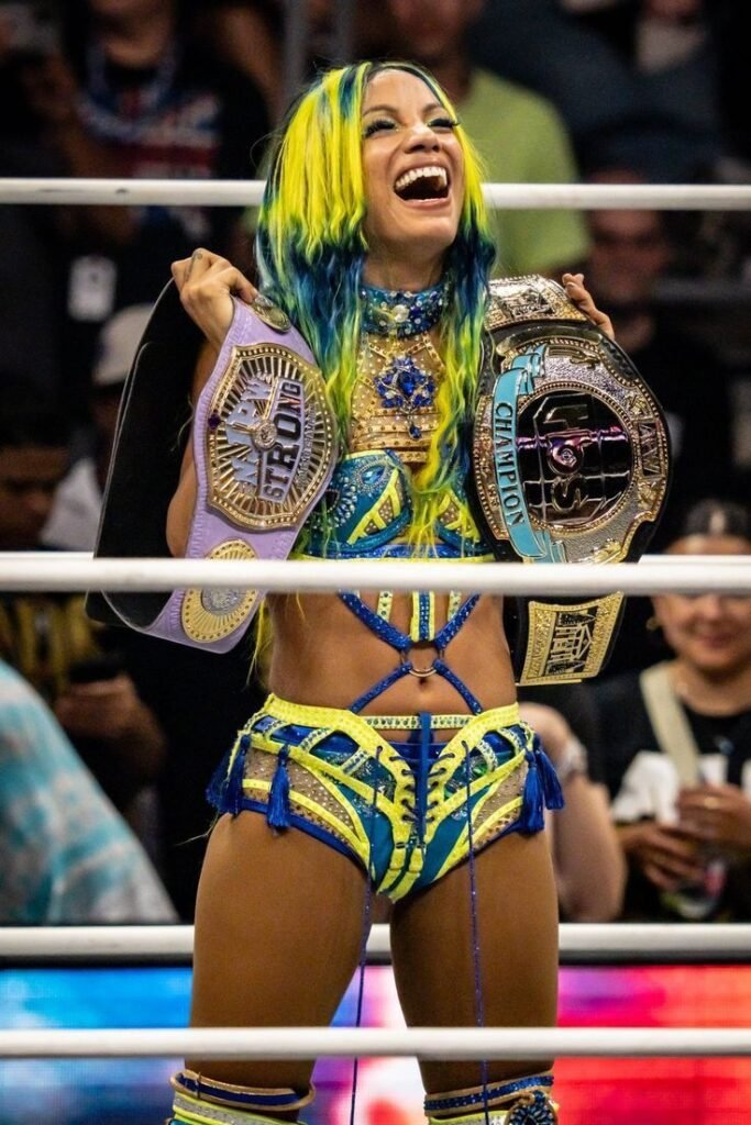 Mercedes Moné tells WWE fan to stop crying