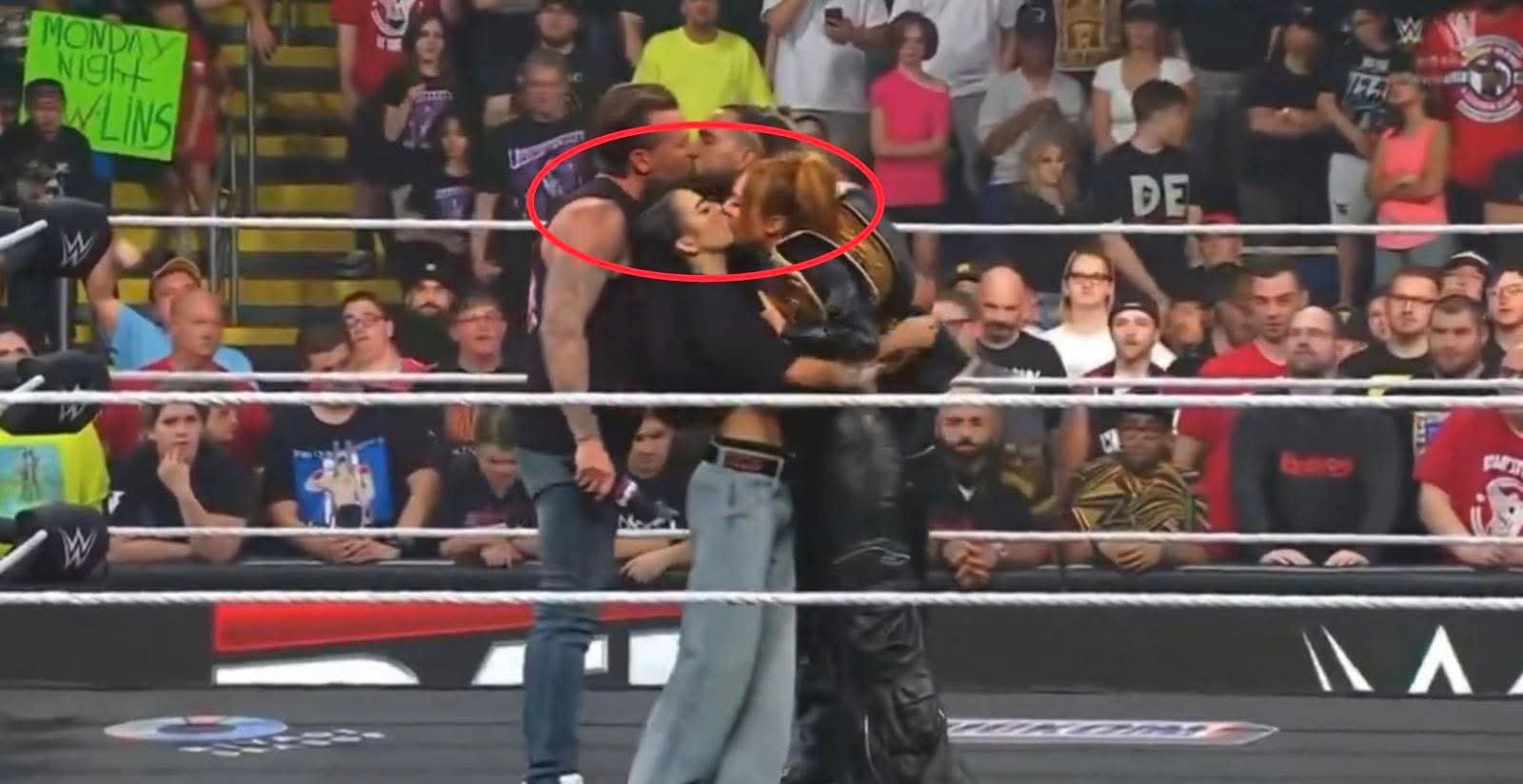 Seth Rollins & CM Punk’s Match About to End Like This 😂💀